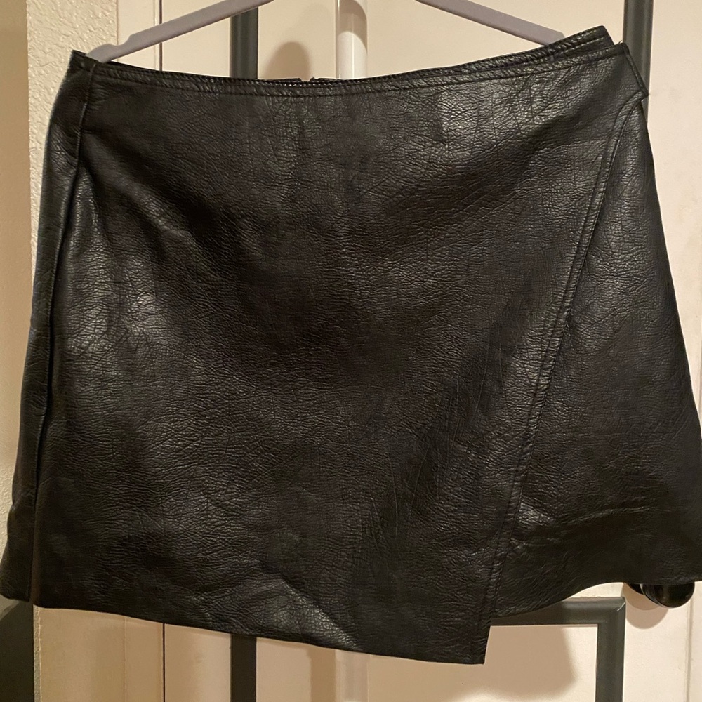 H&M Black Faux Leather Mini Skirt